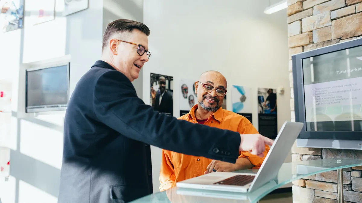 Pexels linkedin sales navigator 2182981